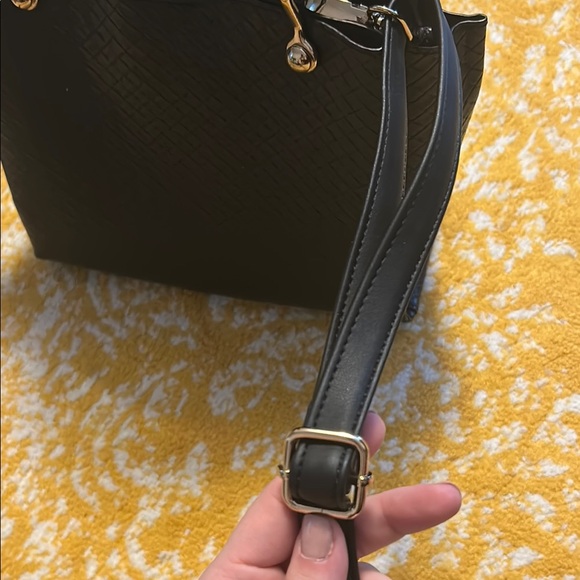 ALDO Black Woven Handbag - Picture 4 of 8